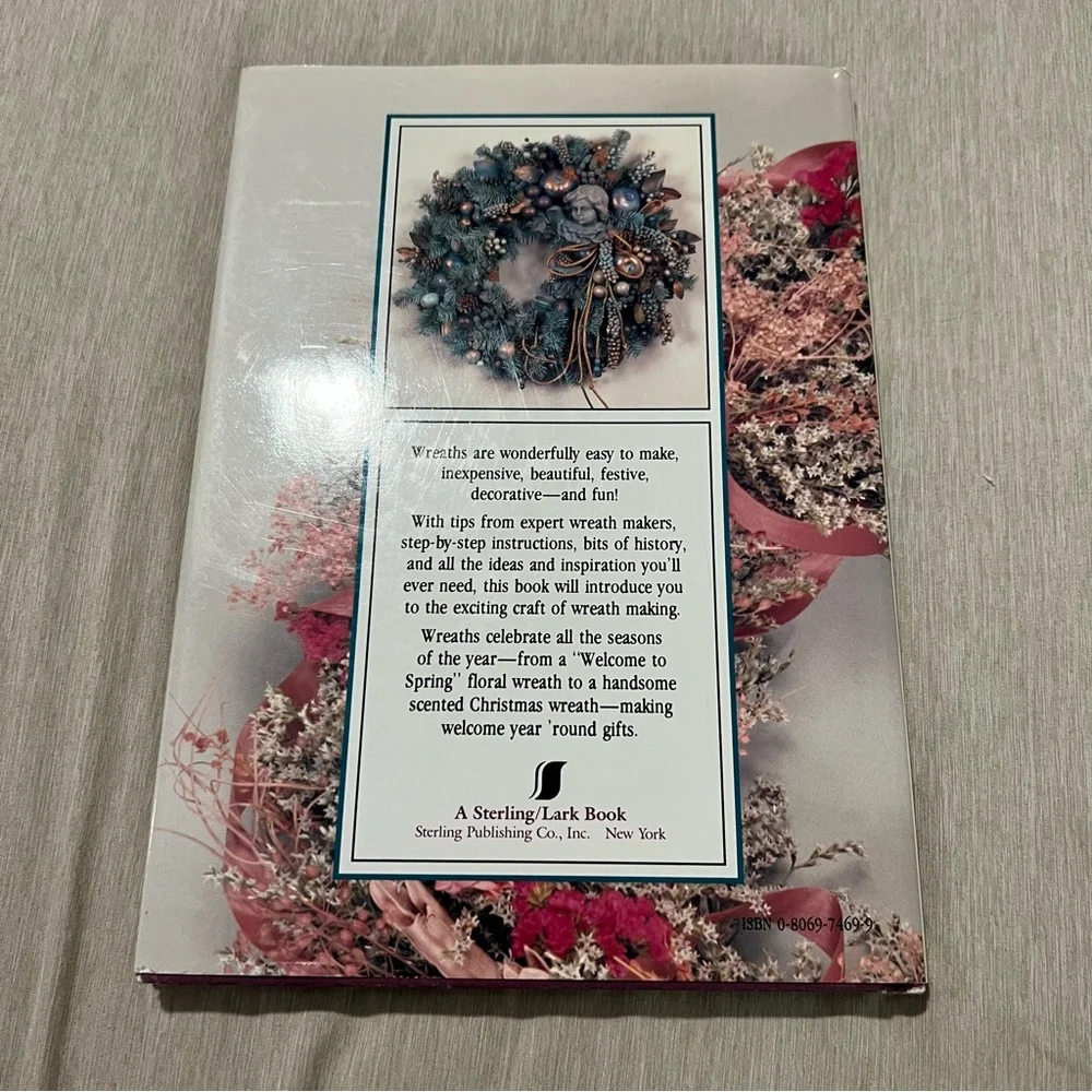 Wreaths ’Round the Year Book 1990 DIY Floral Crafts Cusick Pulleyen HC Vintage